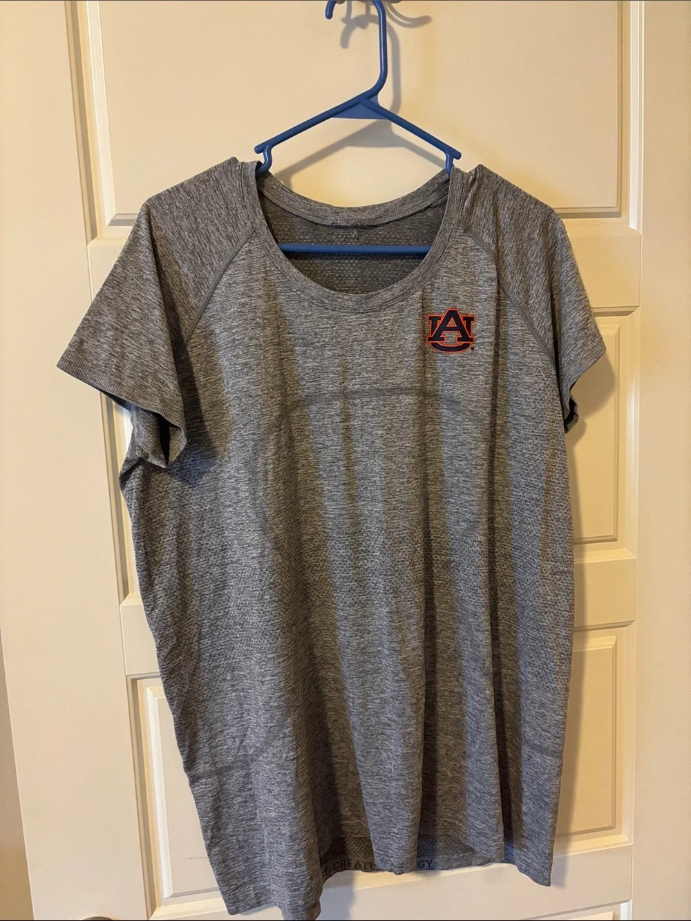 lululemon swiftly tech Gray Short Sleeve Tee with Auburn Logo - Picture 1 of 3